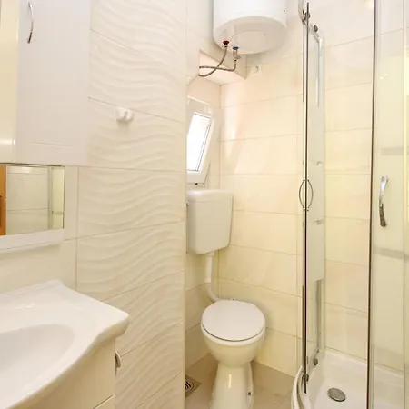 Apartament Mihovil *