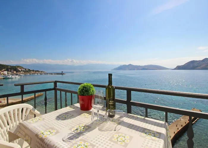 Mihovil Apartament *